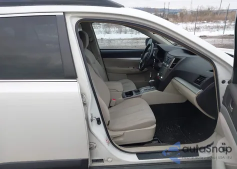 2013 Subaru Outback 2.5I Premium z USA, uszkodzony, nr VIN 4S4BRCCC0D3211320